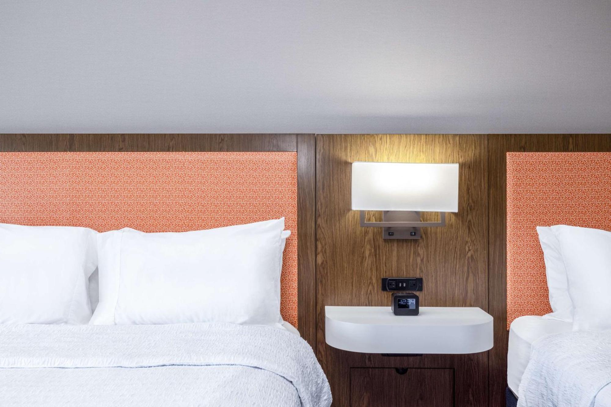 Hotel Hampton &
